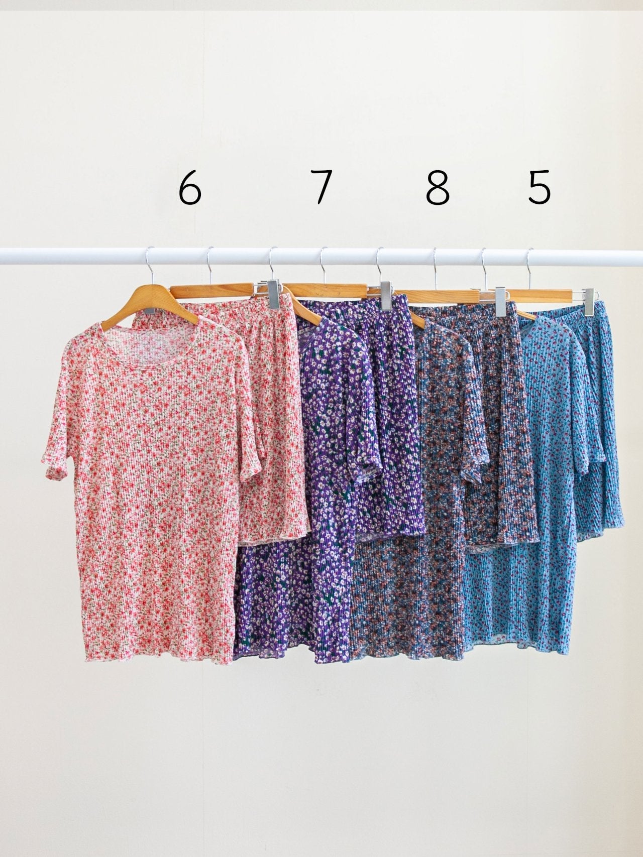 Cool Pleated Mom & Kids Matching Set (1+1 Deal)