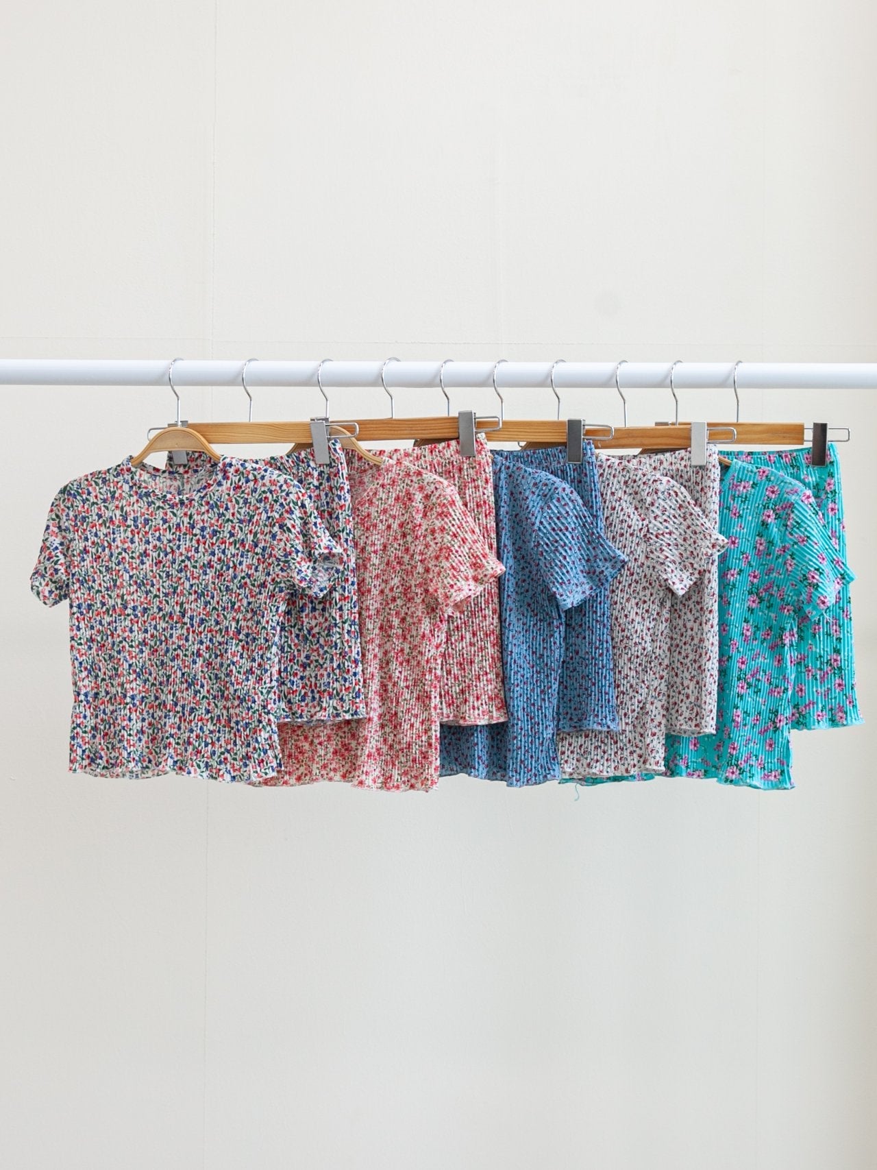Cool Pleated Mom & Kids Matching Set (1+1 Deal)