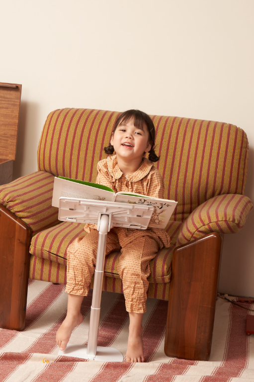 Tots Adjustable Reading Stand